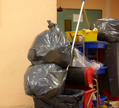 Bulk rubbish removal truck in Plumstead