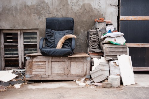 Efficient garage clearance process in Plumstead